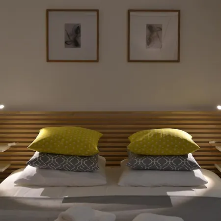 Maison Verte Centre Apartment